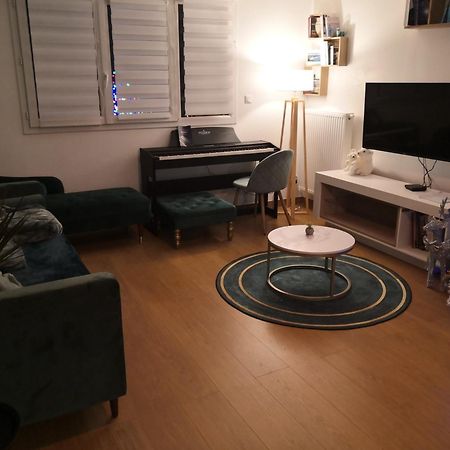 Maison Individuelle, Campagne, 3 Chambres, Baignoire Balneo 2 Places Genech エクステリア 写真