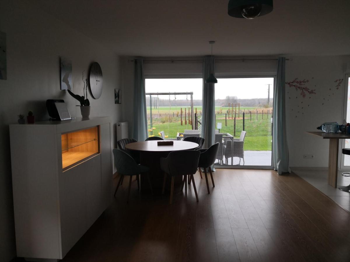Maison Individuelle, Campagne, 3 Chambres, Baignoire Balneo 2 Places Genech エクステリア 写真